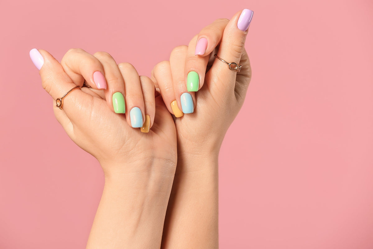 natural nails with different colour nails
